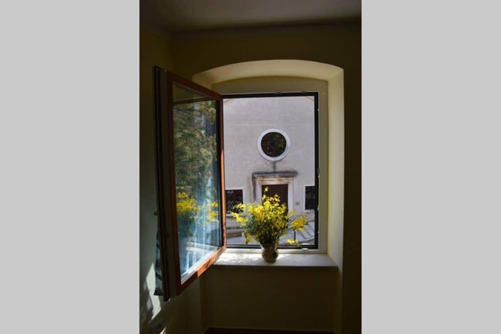 Old Town Apartment Popovic Vrsar Bagian luar foto