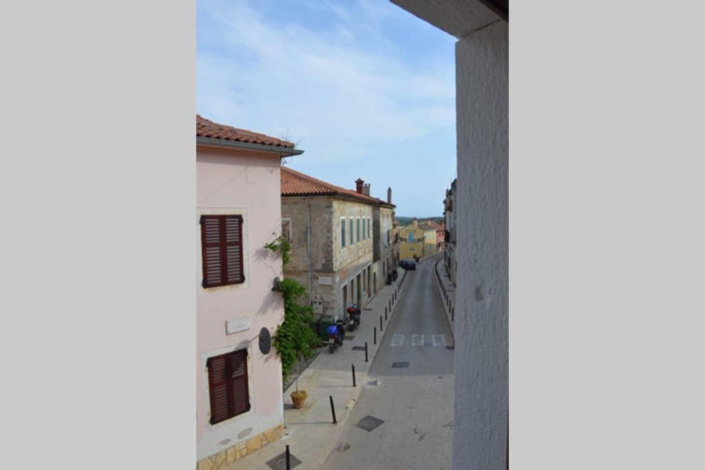 Old Town Apartment Popovic Vrsar Bagian luar foto