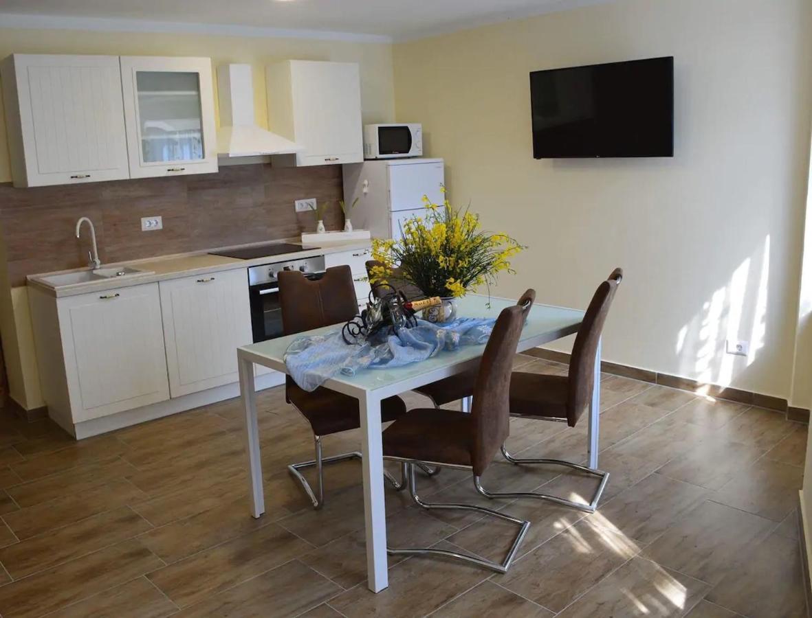 Old Town Apartment Popovic Vrsar Bagian luar foto